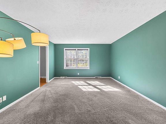 5th image of 112 Bexhill Ct