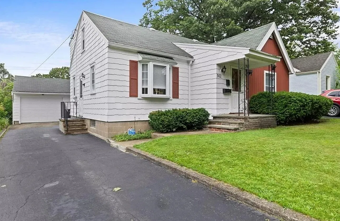 502 Falstaff Rd — Photo 3