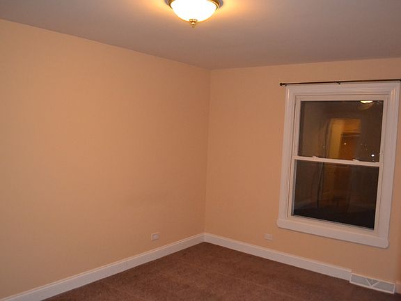 4th image of 496 Darlene Ln Unit D
