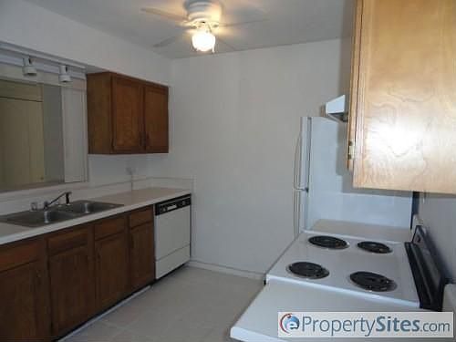 4th image of 1328 Tait Close