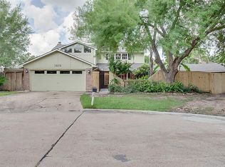 1819 Cedarwood Ct, Sugar Land, TX 77498