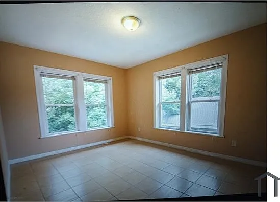 534 W 24th St — Photo 5