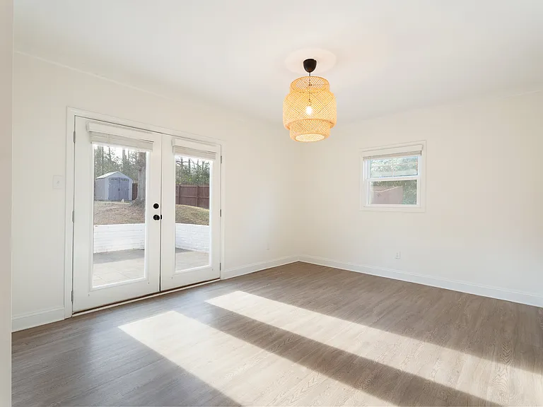 6725 Castlegate Dr — Photo 10