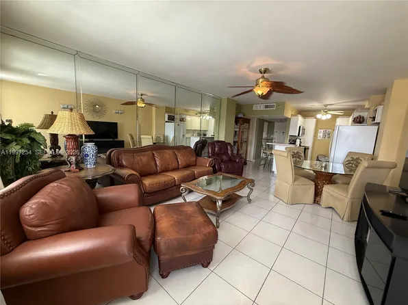 100 Lincoln Rd, Miami Beach, FL