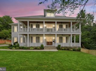 3400 Saylor Pl, Alexandria, VA 22304