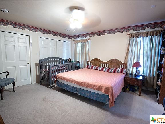 5th image of 643 Deerwood Ln