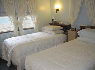 7 Goosefare Dr, Old Orchard Beach, ME 04064