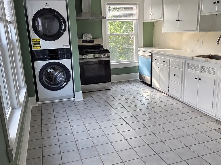 213 Culver Rd #2R — Photo 11