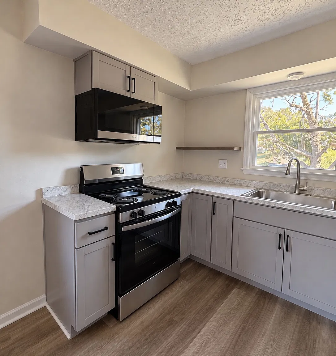 2 bed, 836 sqft, $1,250 — Photo 2