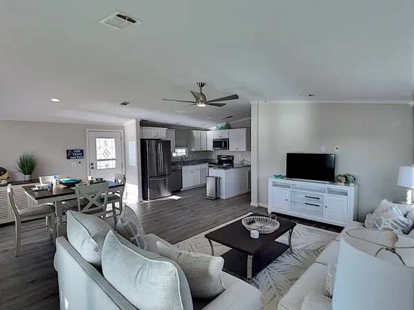 930 Sitka Trl, Fort Myers Beach, FL 33931
