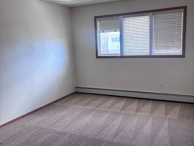 450 Dailey Ave — Photo 5