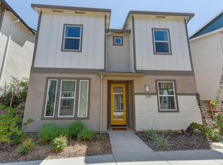 4402 Ocean Ln, Elk Grove, CA 95757