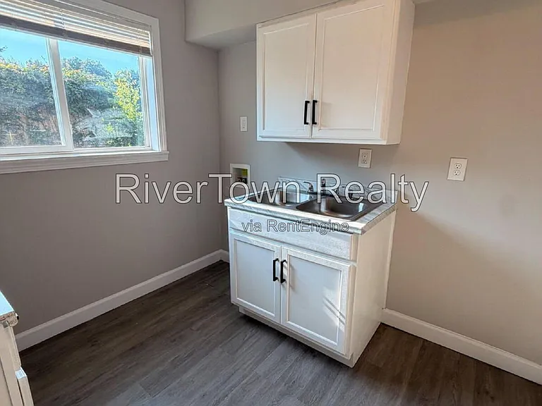 263 Lucy Ave #3 — Photo 2