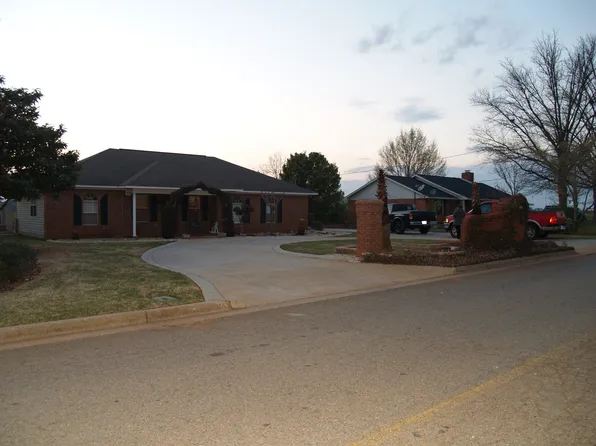 429 Campus Dr, Fort Valley, GA 31030