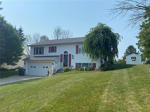 2nd image of 2260 Delphos Dr