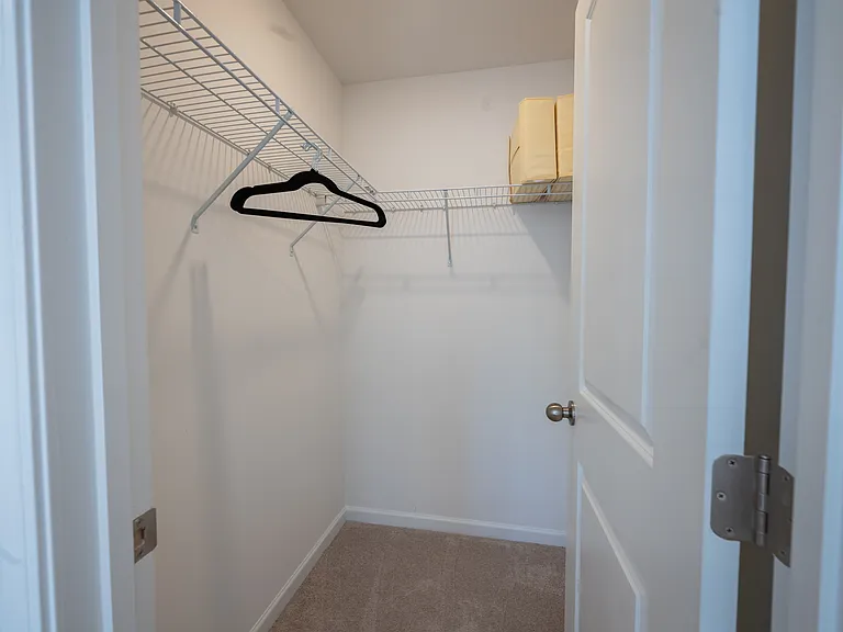 244 Kenoot Dr — Photo 7