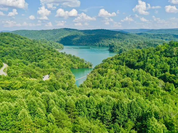 713 Whistle Valley Rd, New Tazewell, TN 37825