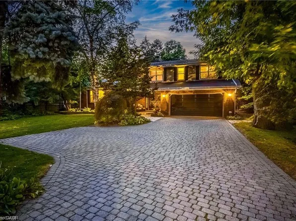 3021 Lakeshore Rd, Burlington, ON L7N 1A2