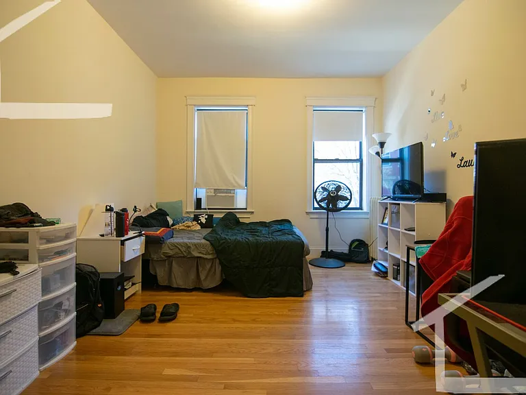 27 Glenville Ave #6 — Photo 18