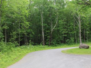 14 Shibles Ln, Rockport, ME 04856