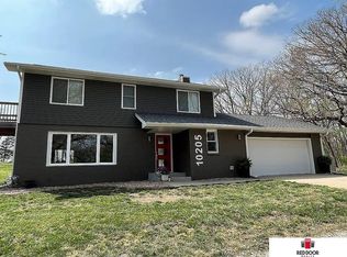 10205 Wagon Train Rd, Hickman, NE 68372