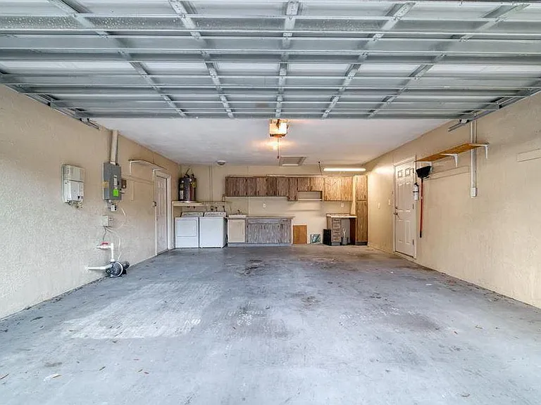 8635 Woodbridge Dr — Photo 9