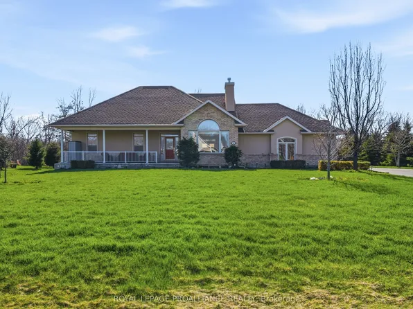 4 Bayswater Rd, Quinte West, ON K8V 5P5