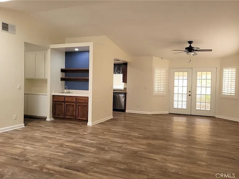 2624 Beech Tree St — Photo 5