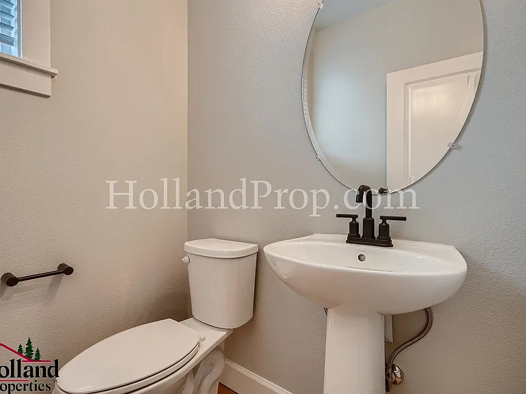 5981 SE Skylight St — Photo 12