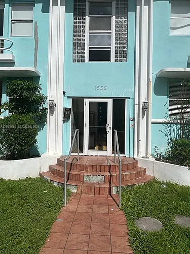 1555 Pennsylvania Ave Photo 1
