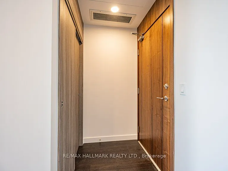 18 Esther Shiner Blvd #3105 — Photo 2