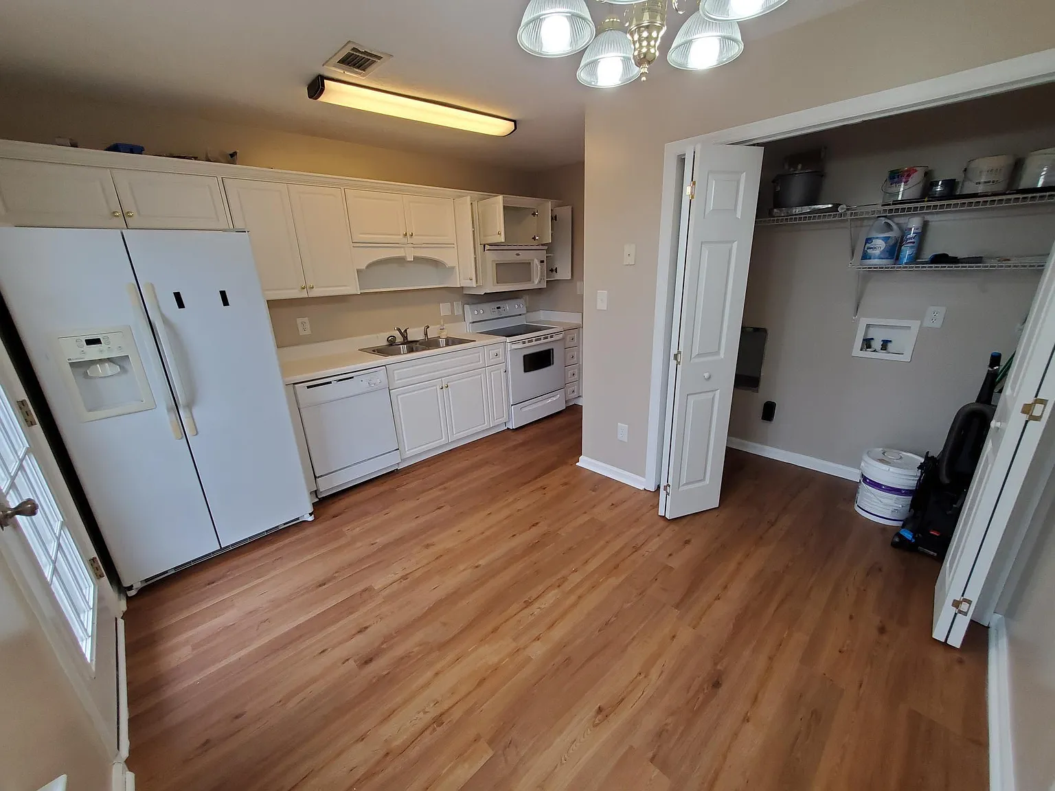 2 bed, 1092 sqft, $1,295 — Photo 4