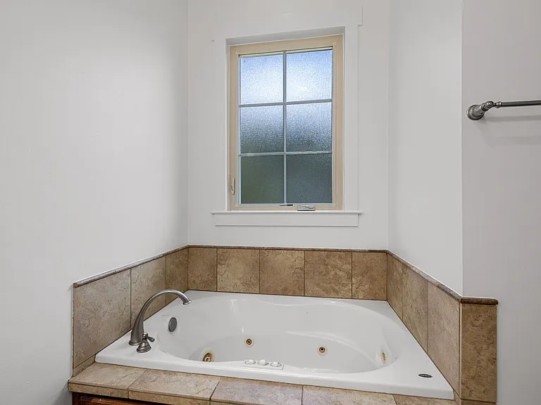 1607 Chelsea Ln — Photo 54