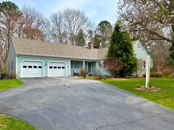 9 Coach Lane, Sandwich, MA 02563