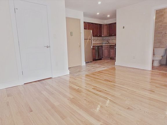 2nd image of 3084 29th St APT 3F
