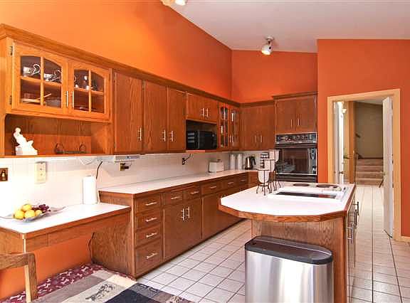 4th image of 5203 37th Avenue Ct