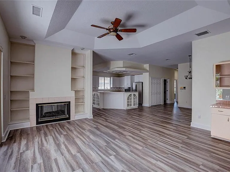 2208 Hampstead Ct — Photo 32