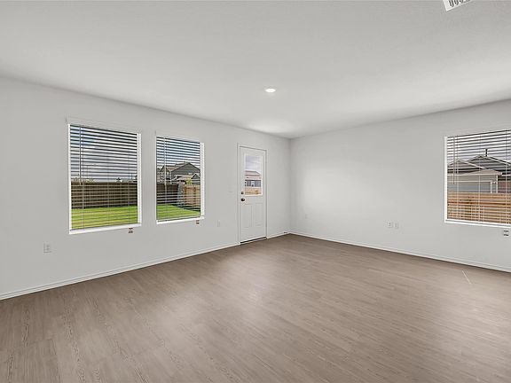 5th image of 2528 Willkomen Way
