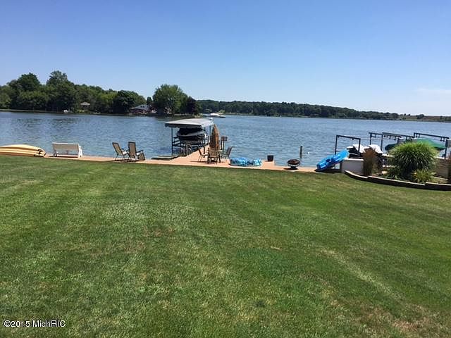 1st image of 3762 Peninsula Dr