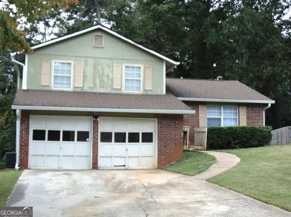 1187 Mannbrook Dr, Stone Mountain, GA 30083
