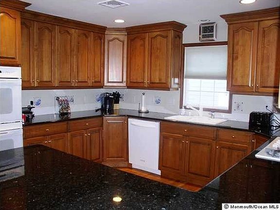 5th image of 307 Brooklyn Blvd
