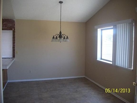 3rd image of 24485 Filaree Ave