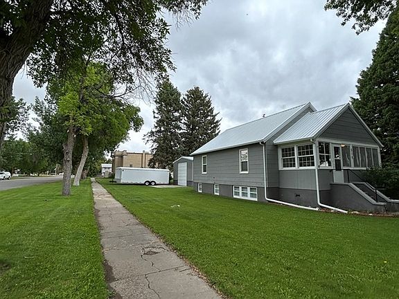 4th image of 518 West A St