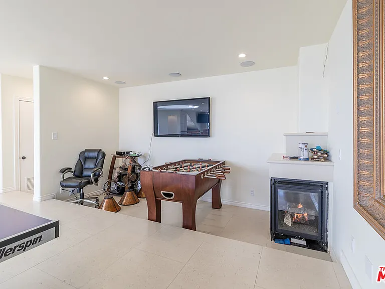 119 W Via Marina — Photo 15