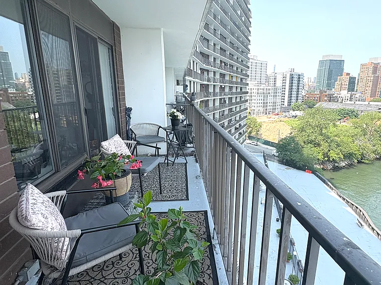 25-40 Shore Blvd #8T — Photo 14