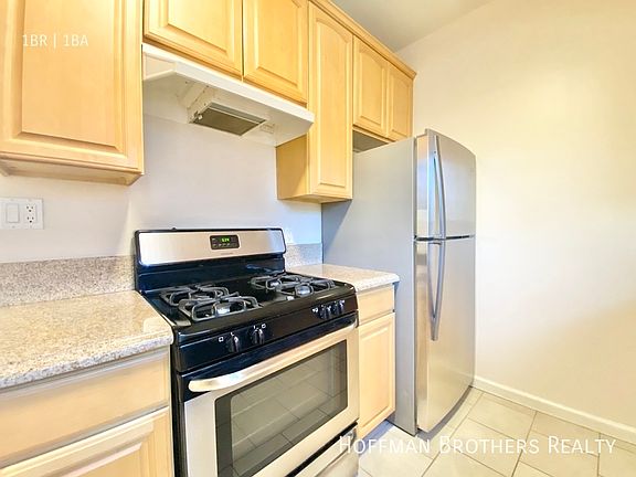 2nd image of 708 N Curson Ave #1