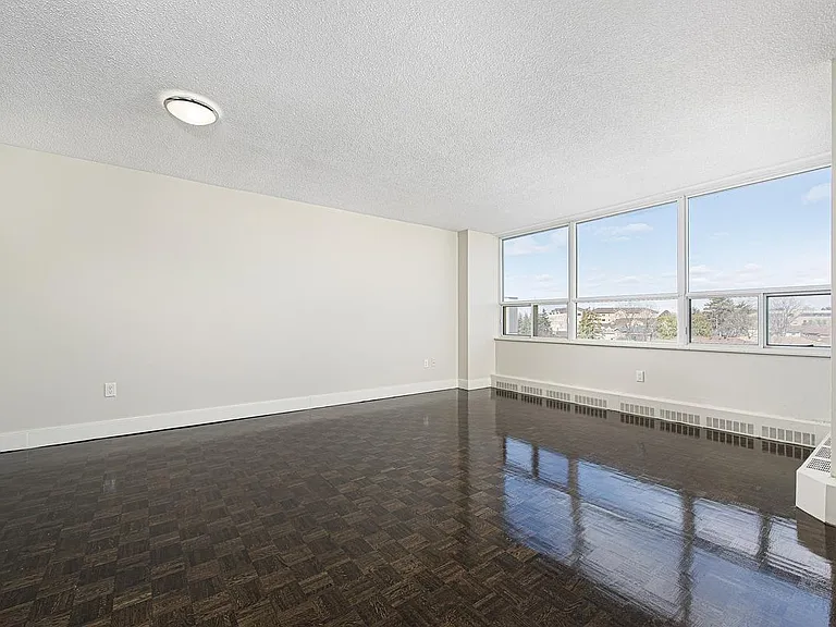 5600 Sheppard Ave E — Photo 8