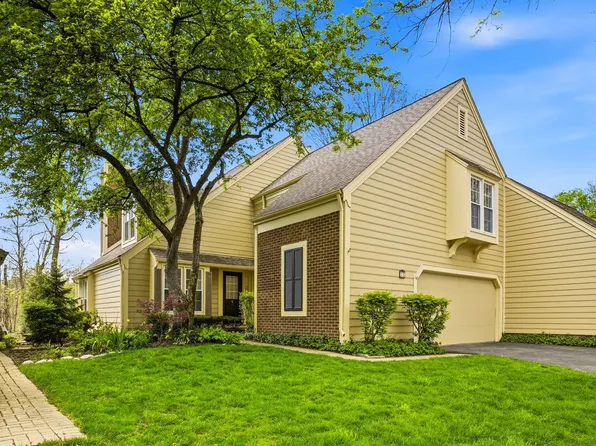 76 Whittington Crse, St Charles, IL 60174