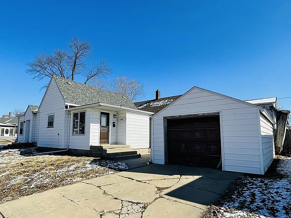 3rd image of 548 Hennepin St