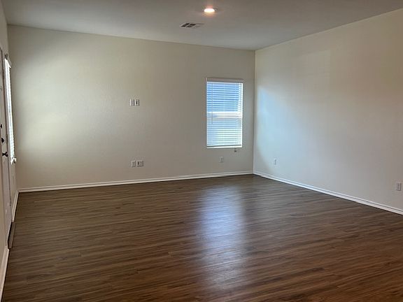 5th image of 379 Geode Gln